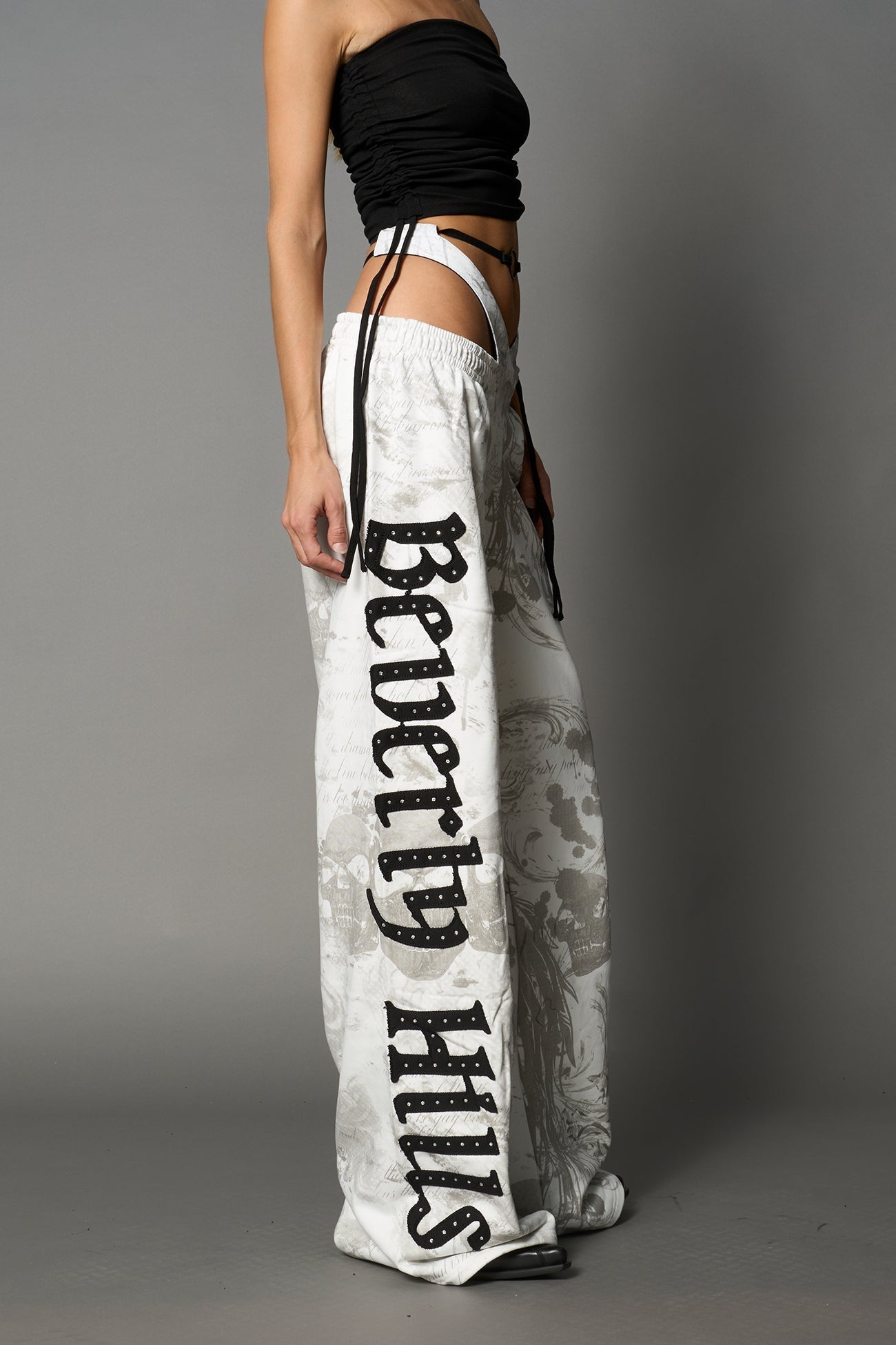 NAMILIA Beverly Hills G - String Sweatpants - BLACK-PRINT, xs