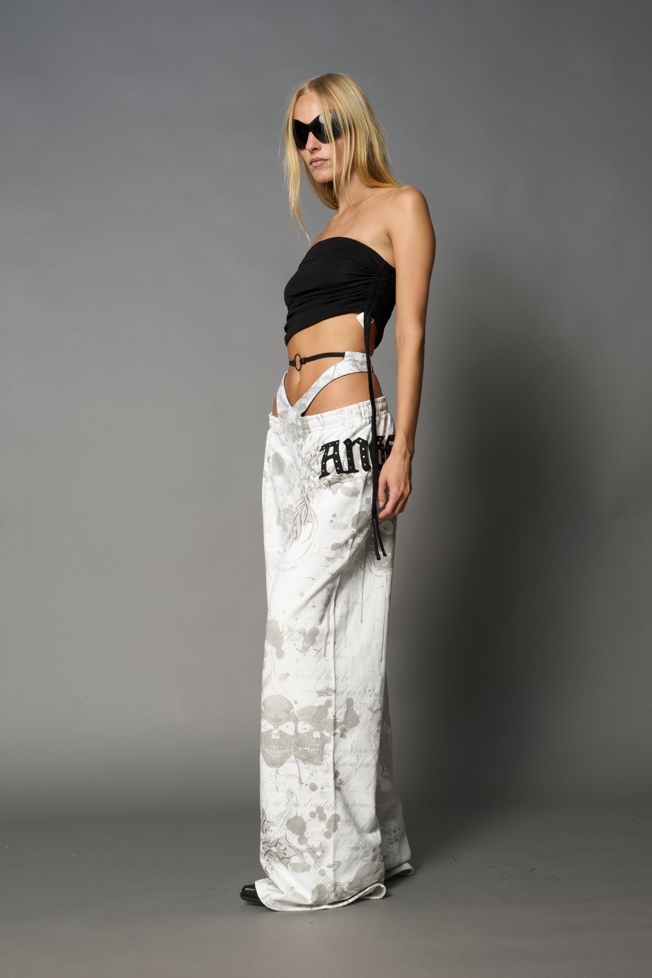 NAMILIA Beverly Hills G - String Sweatpants - WHITE-PRINT, xs