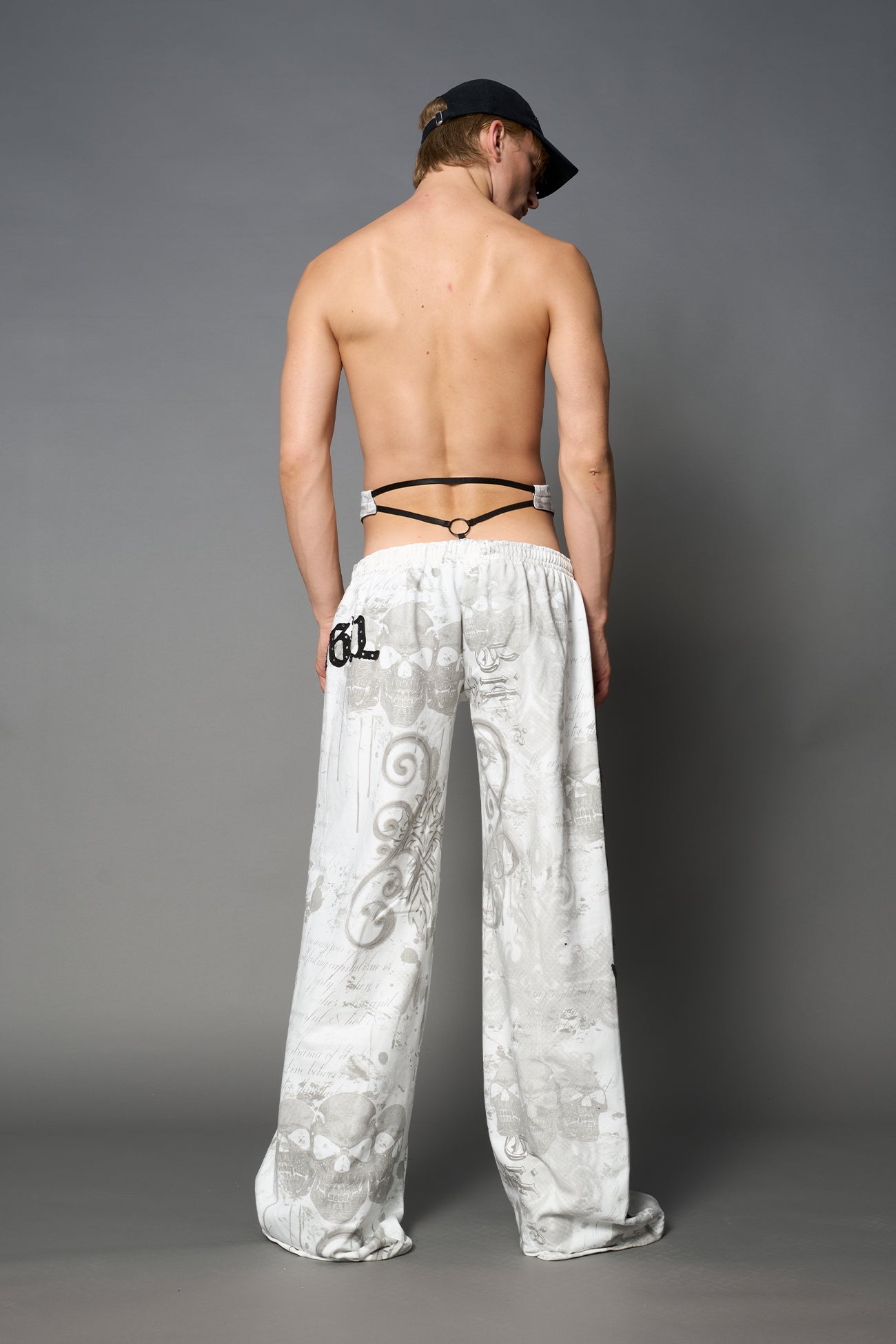 NAMILIA Beverly Hills G - String Sweatpants - WHITE-PRINT, xs