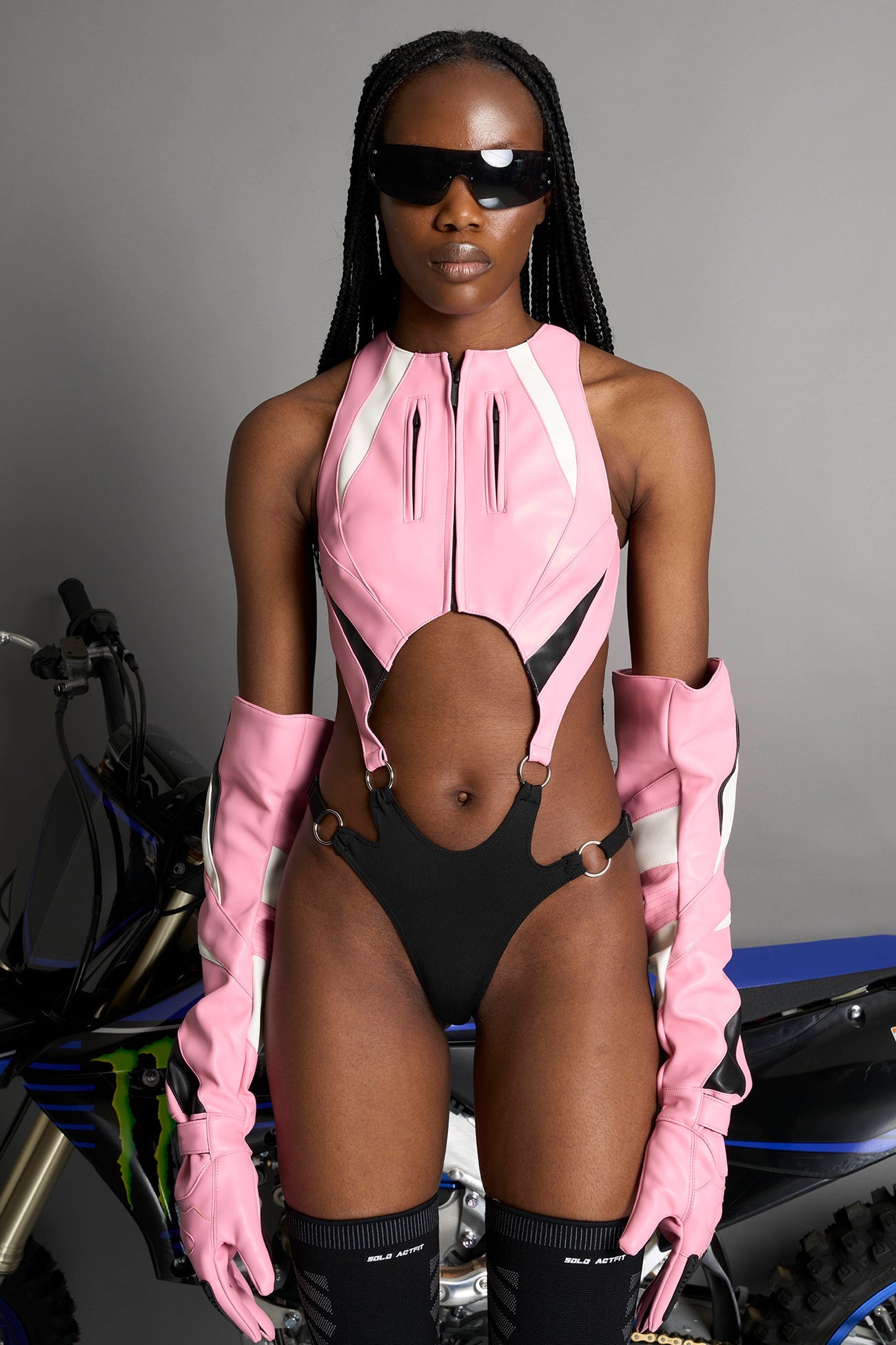 Cut Out Body - Flat Panty