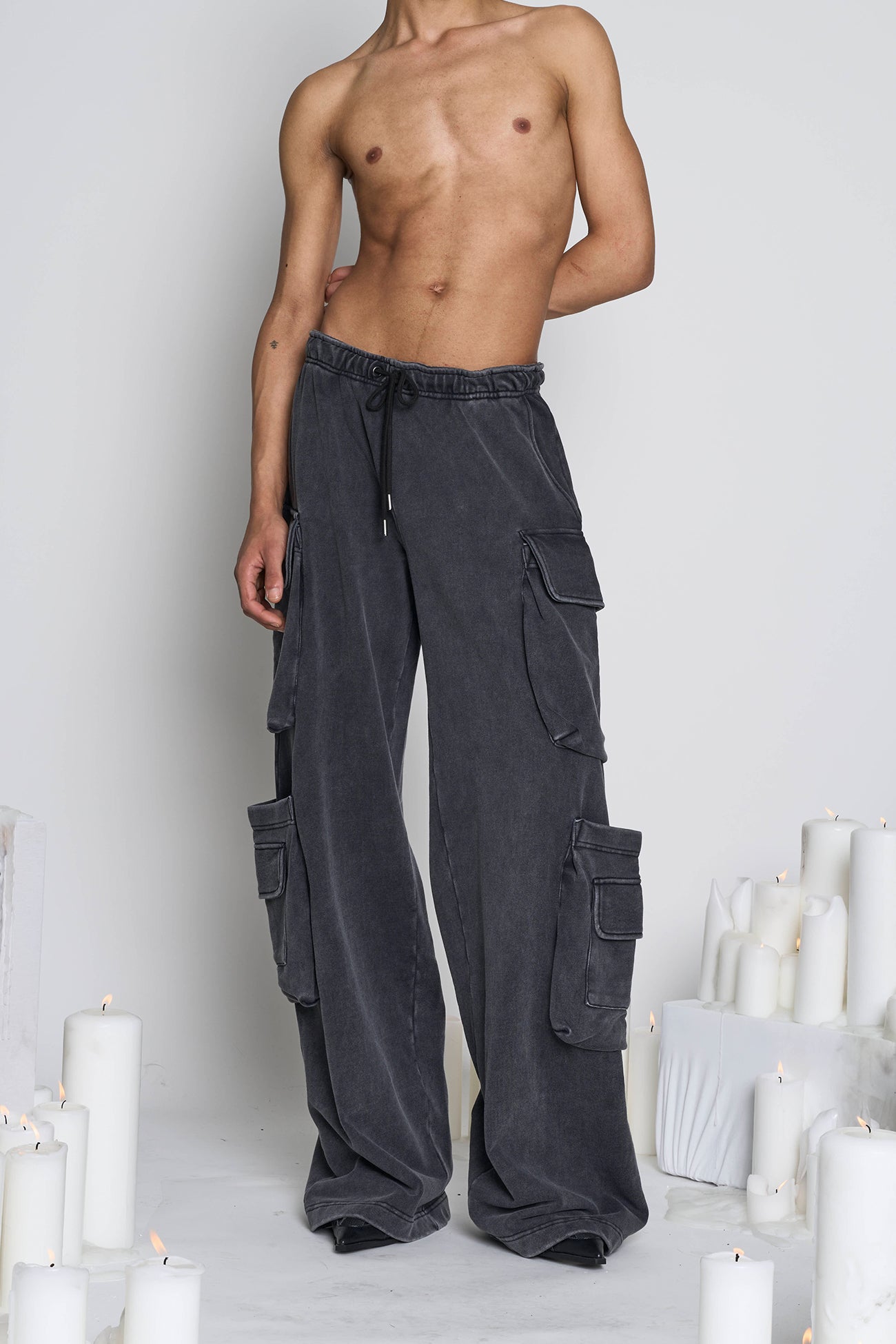 NAMILIA Cargo Sweatpants - Washed Black, xs