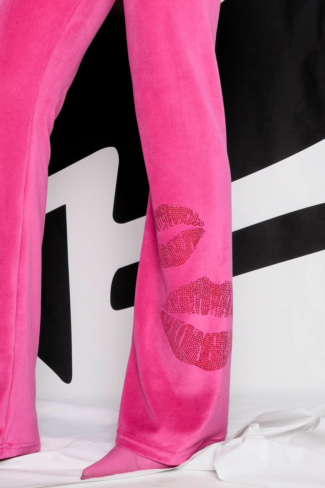 NAMILIA J'adore Velour Flare Pants - PINK, xs