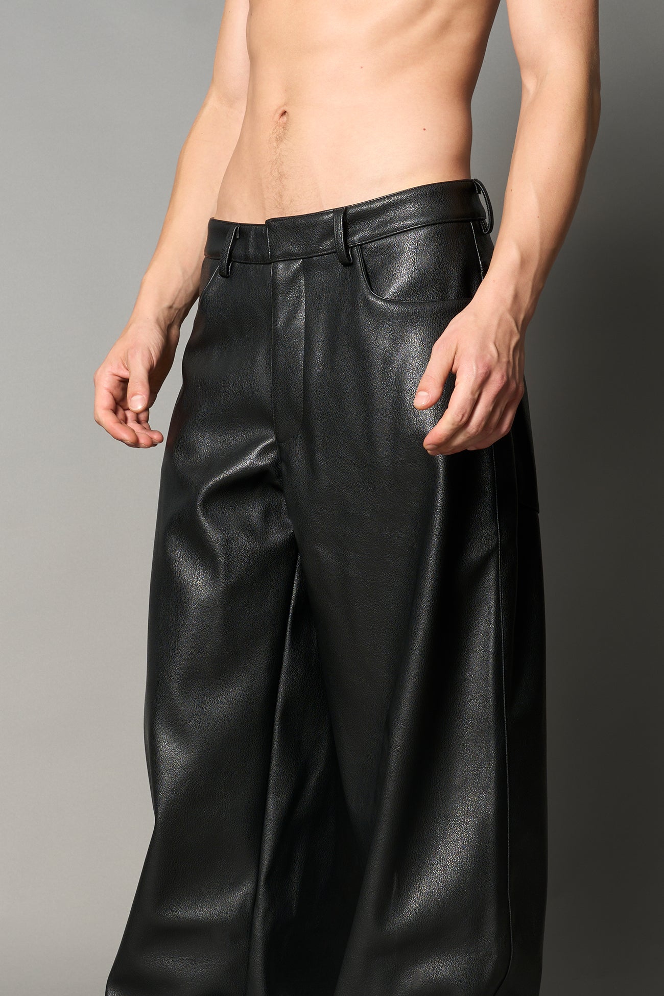 NAMILIA Leather Baggy Suit Trousers - RED, xs