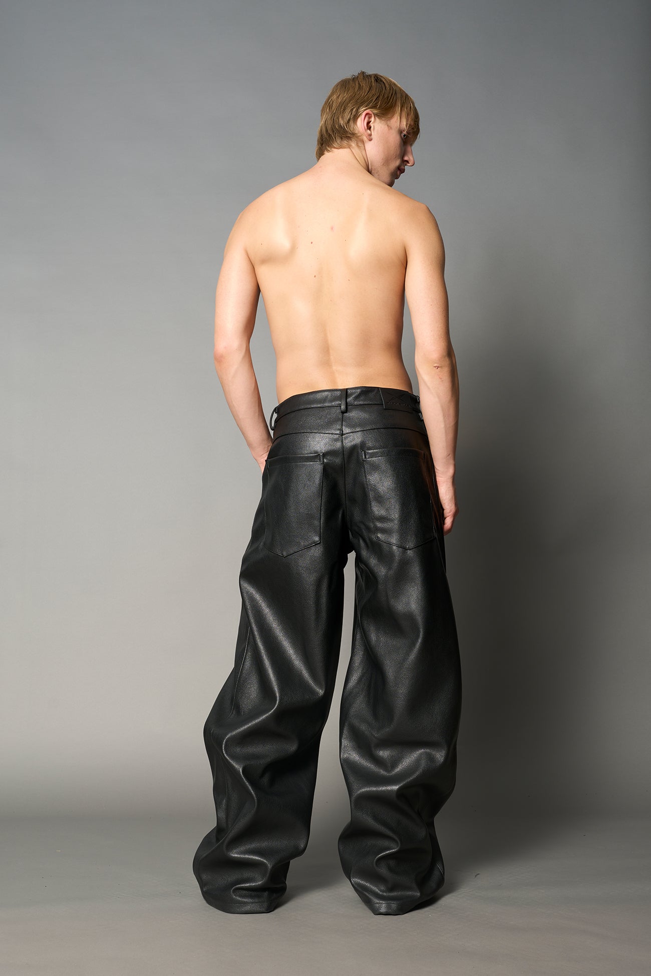 NAMILIA Leather Baggy Suit Trousers - RED, xs