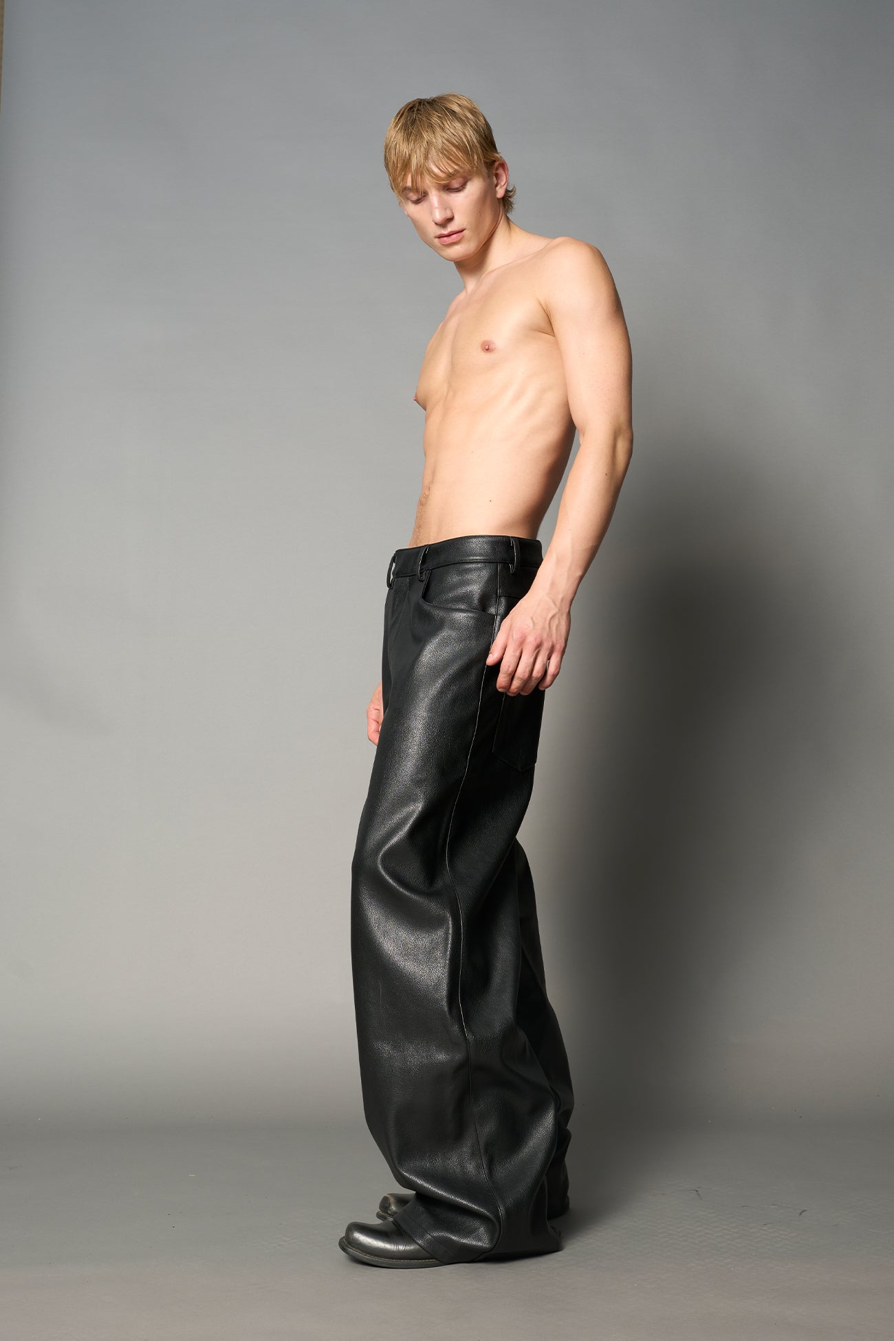 NAMILIA Leather Baggy Suit Trousers - RED, xs