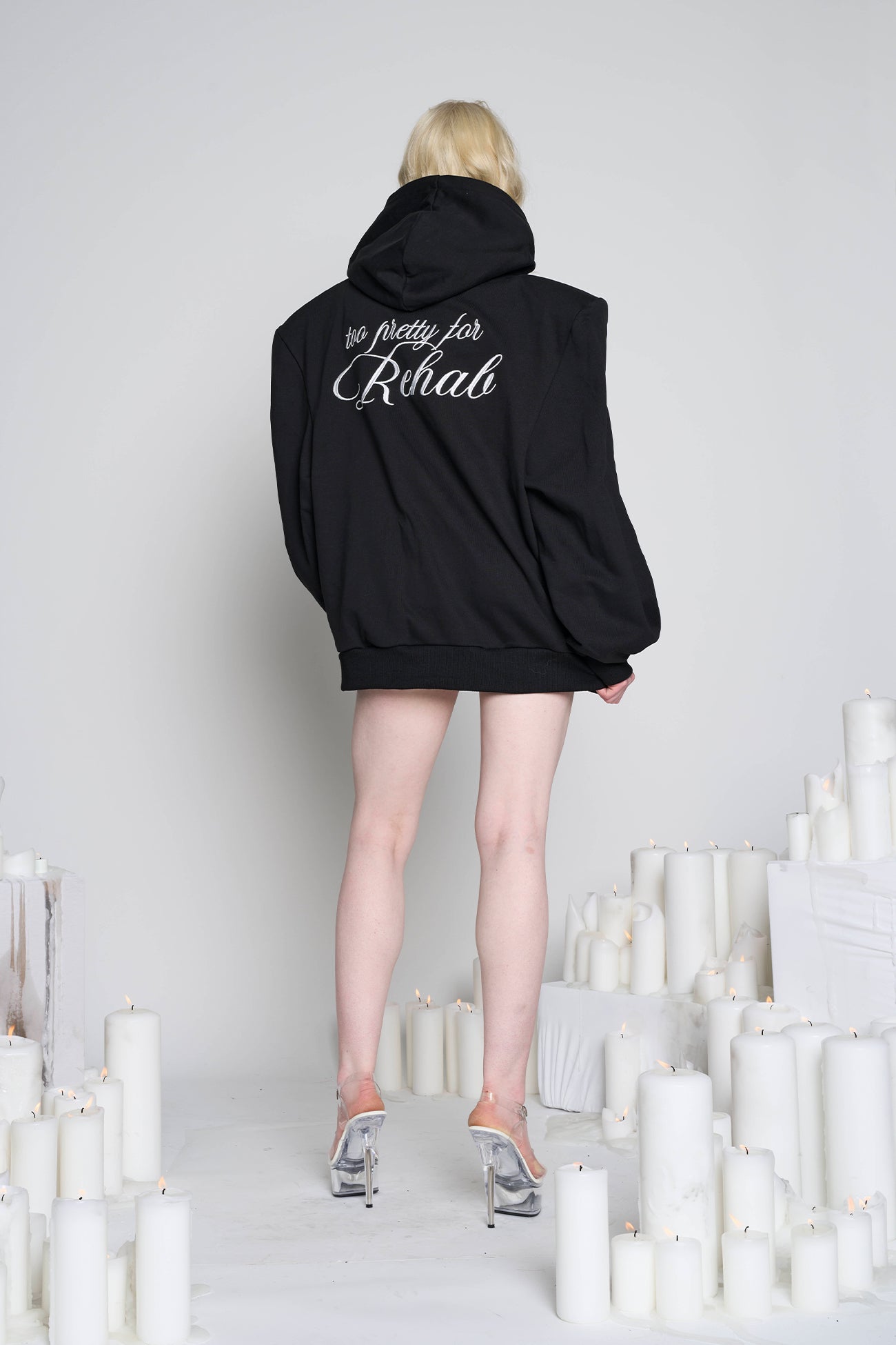 NAMILIA Too Pretty Hoodie - Black, xs