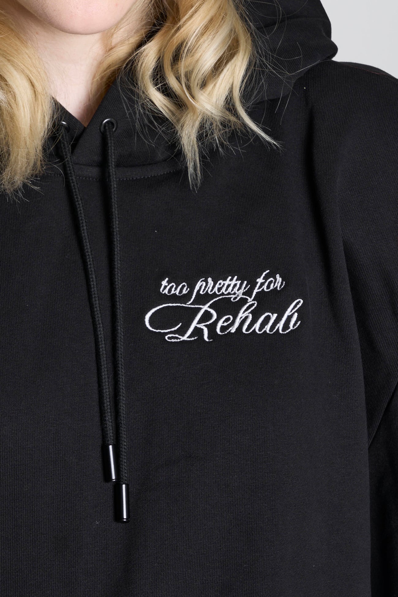 NAMILIA Too Pretty Hoodie - Black, xs