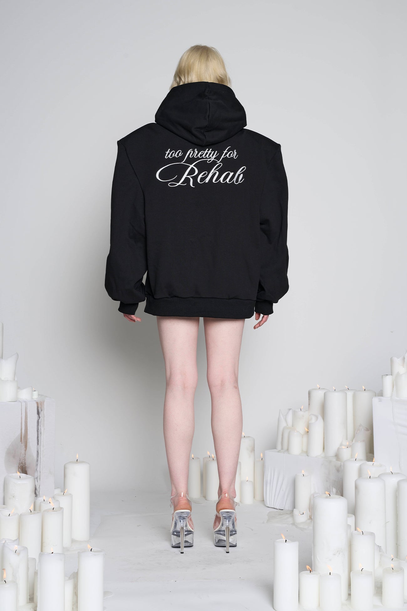NAMILIA Too Pretty Hoodie - Black, xs