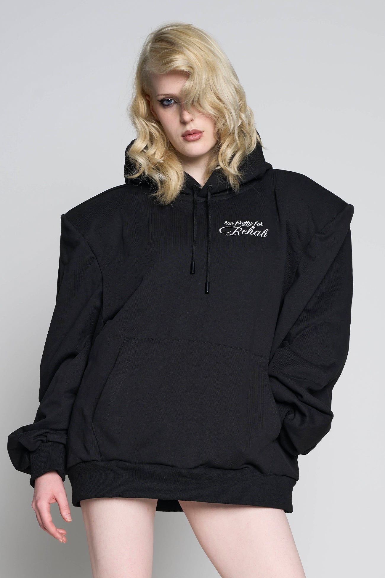 NAMILIA Too Pretty Hoodie - Black, xs
