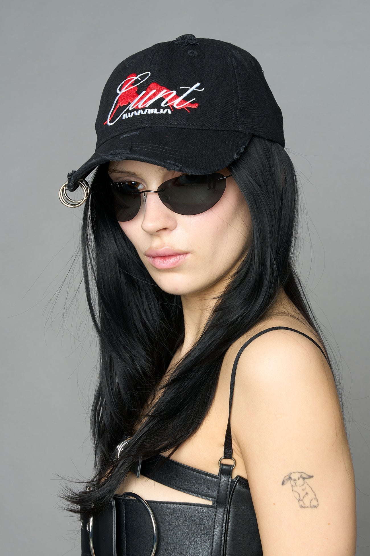 NAMILIA C*NT CAP - Black/red, onesize