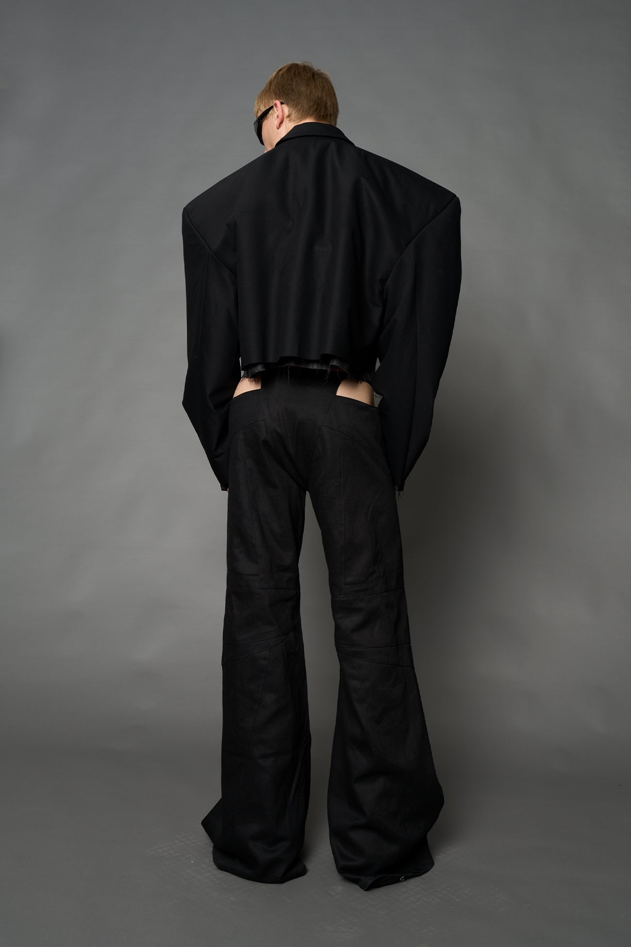 NAMILIA Cropped Blazer - BLACK, s