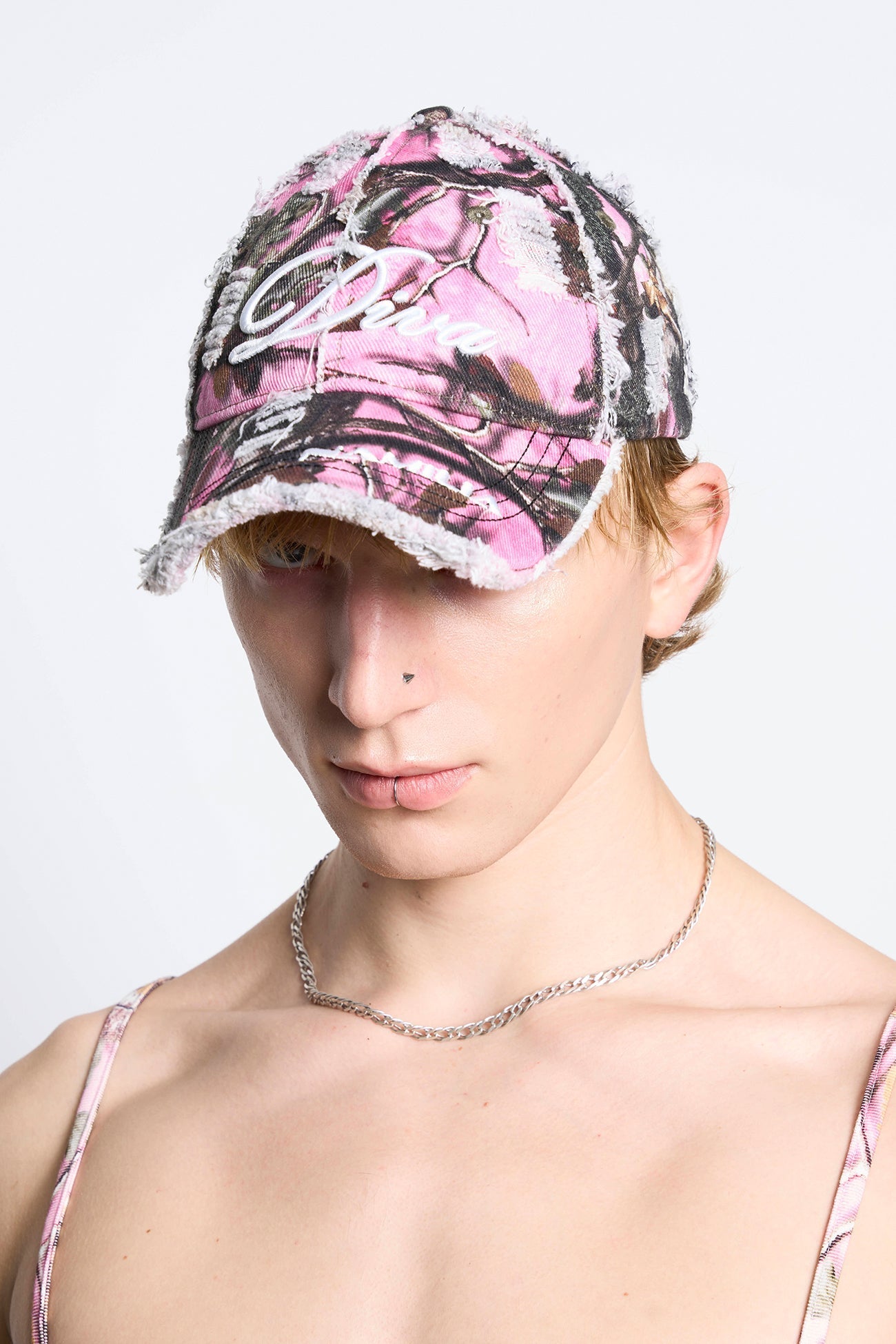 NAMILIA Diva Distressed Cap - Pink, onesize