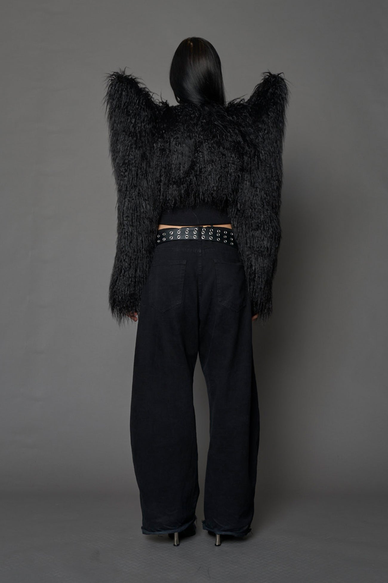 NAMILIA Doomsday Crop Faux Fur Jacket - BLACK, xs