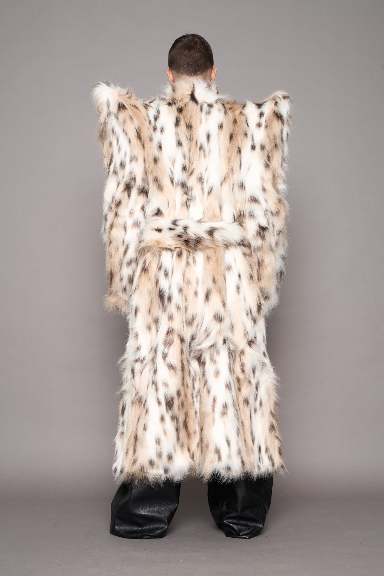 NAMILIA Doomsday Faux Fur Coat - snow lynx, s
