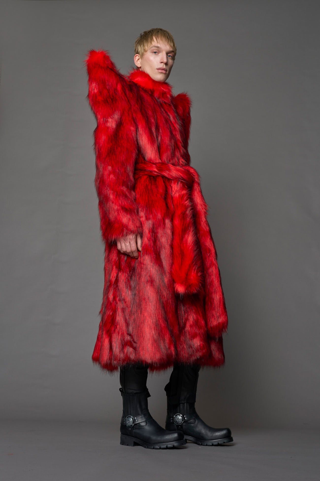 NAMILIA Doomsday Faux Fur Coat - RED, s