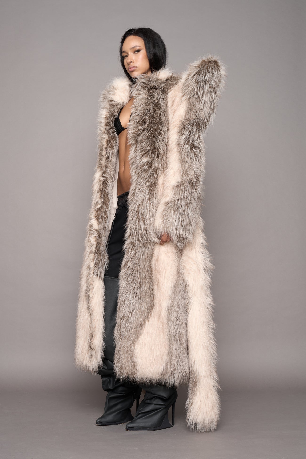 NAMILIA Doomsday Faux Fur Coat - dune, s