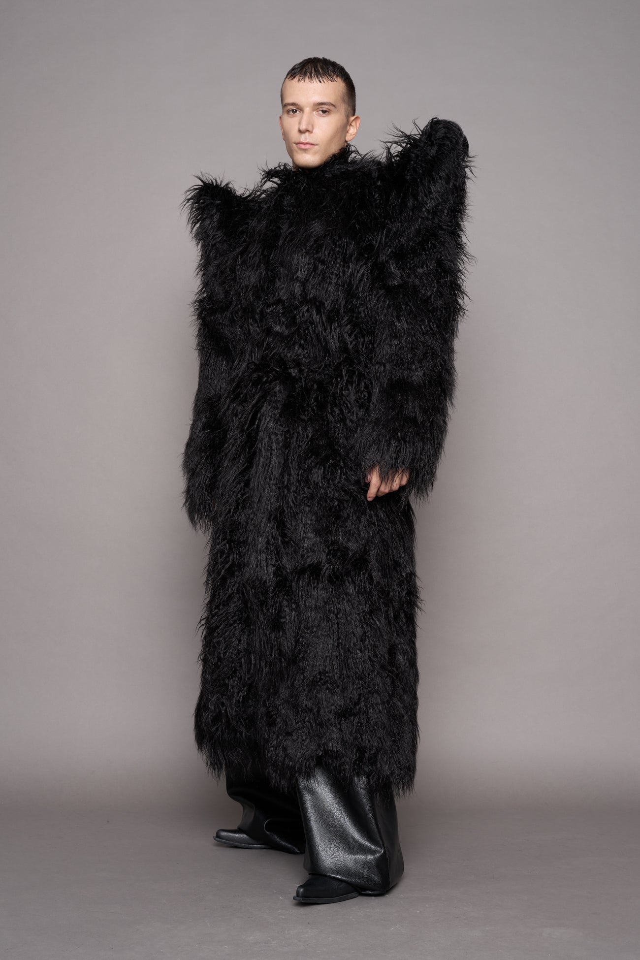 NAMILIA Doomsday Faux Fur Coat - Black, s