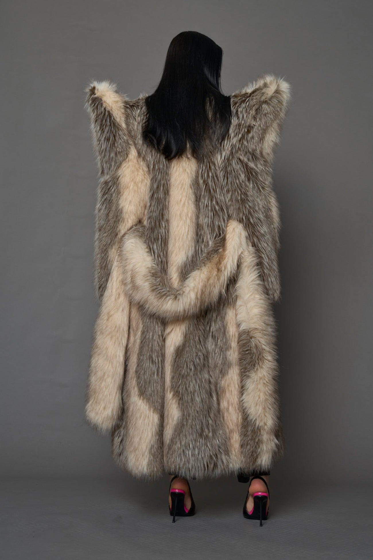 NAMILIA Doomsday Faux Fur Coat - BROWN, s