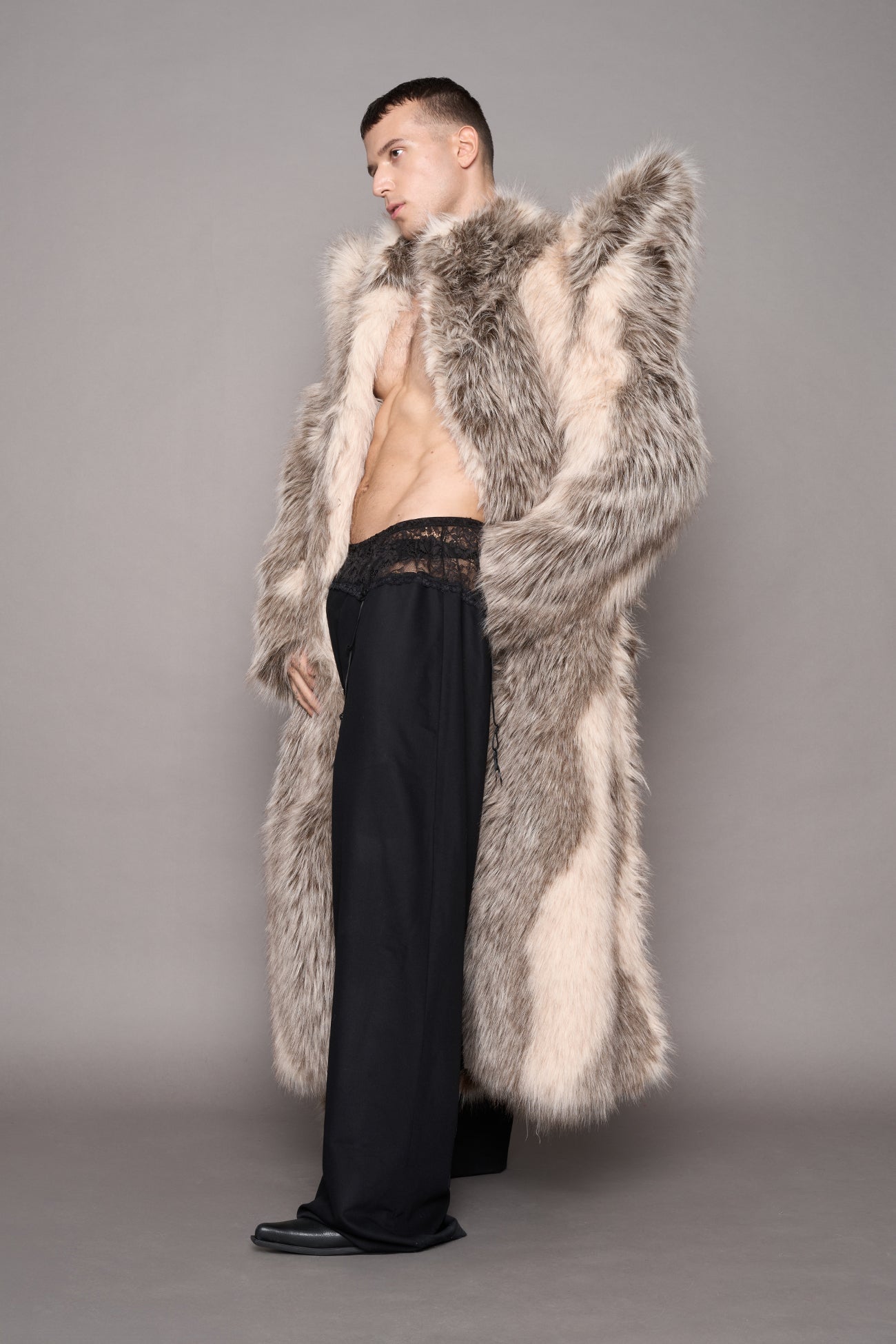 NAMILIA Doomsday Faux Fur Coat - dune, s
