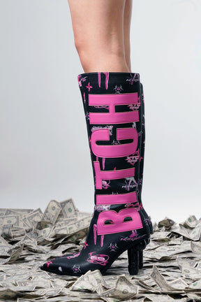 NAMILIA Fame Bitch Boot - Pink Monogram, eu36