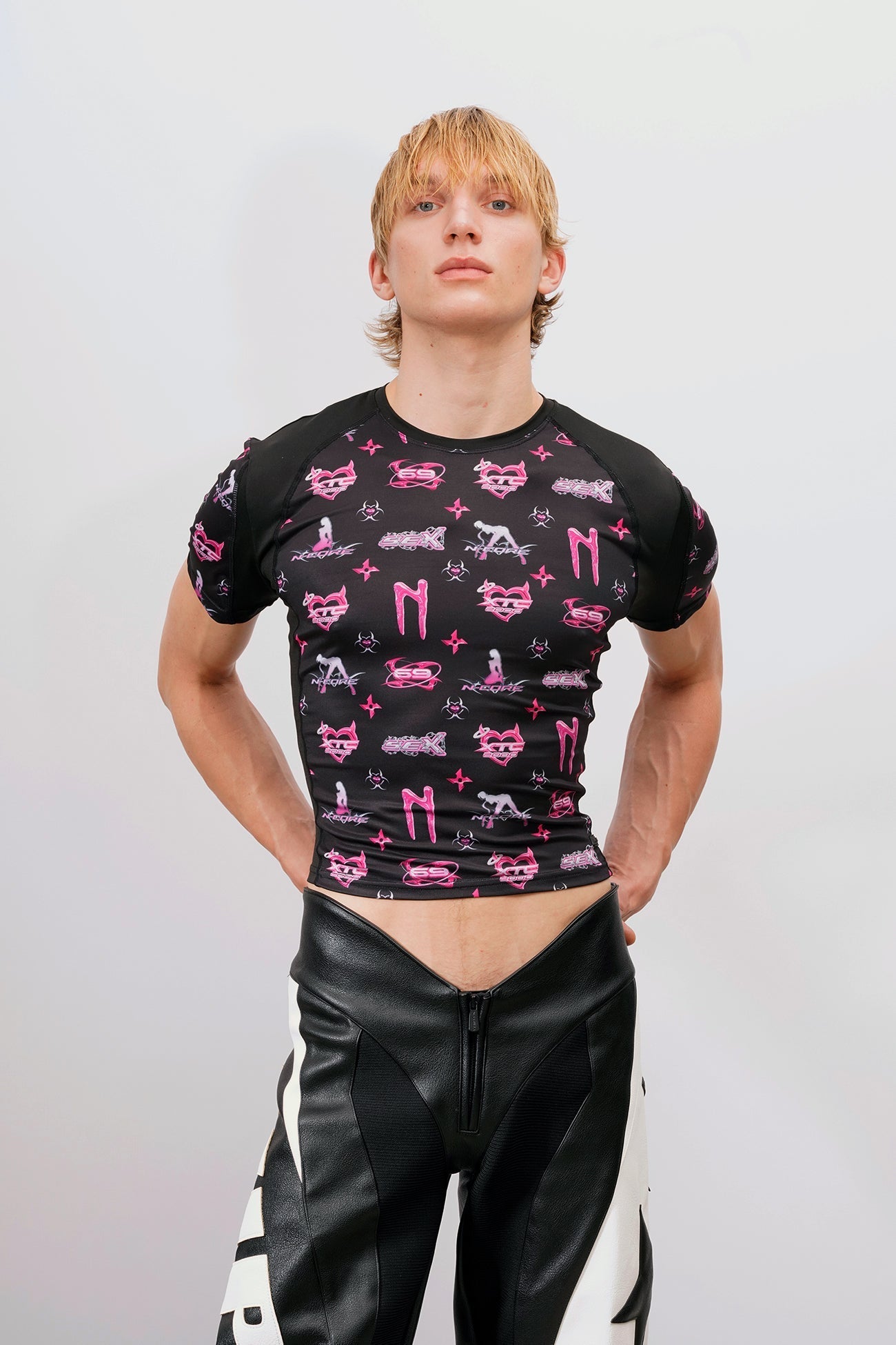 NAMILIA Fame Racing Tee - Pink Monogram, xs