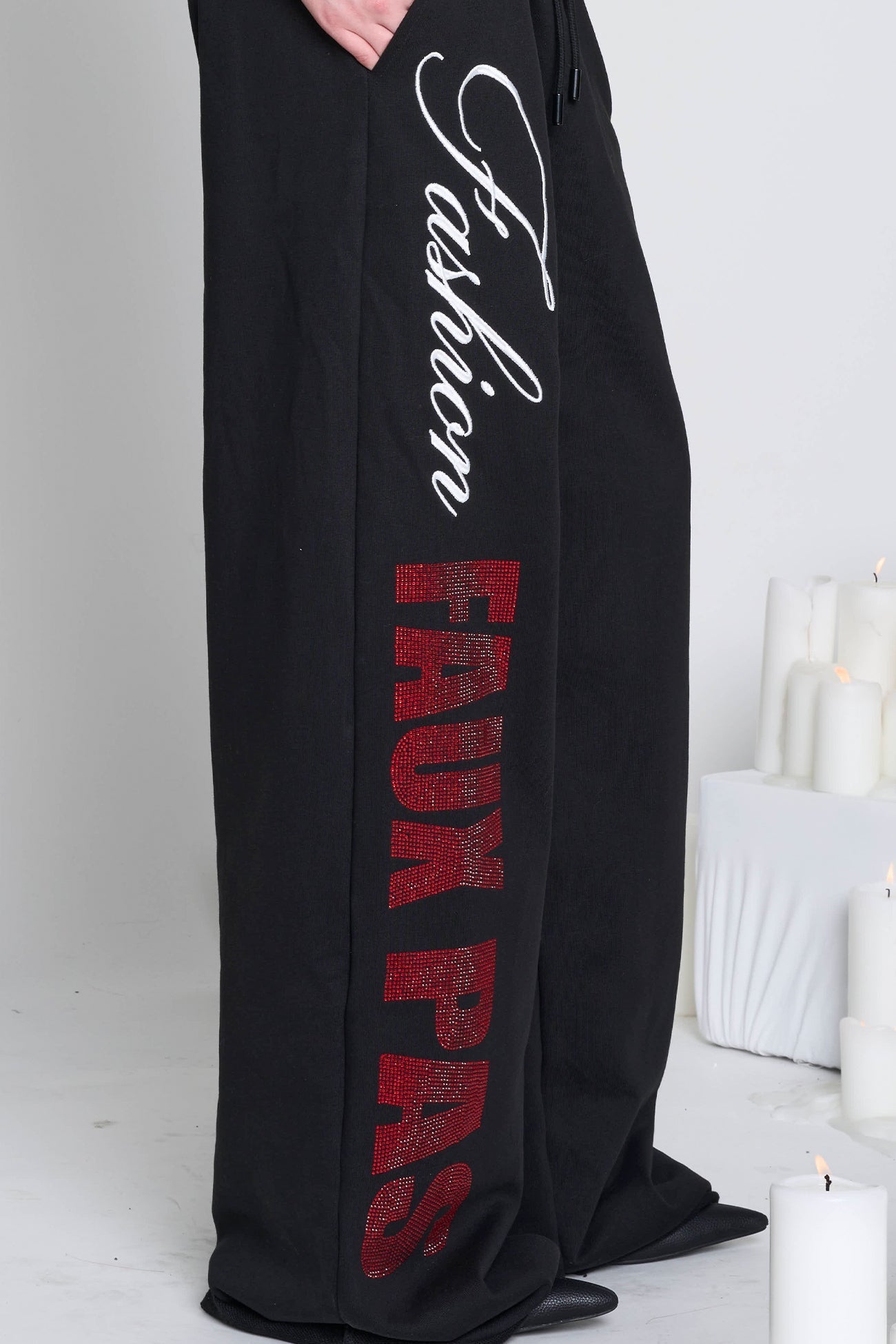 NAMILIA Faux Pas Sweatpants - Black, xs