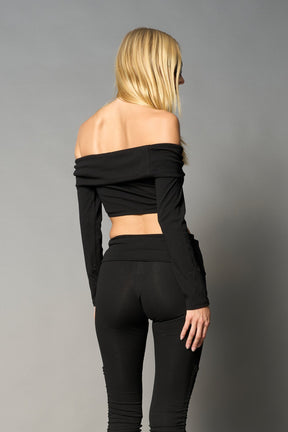 NAMILIA Glamour Offshoulder Top - BLACK, xs