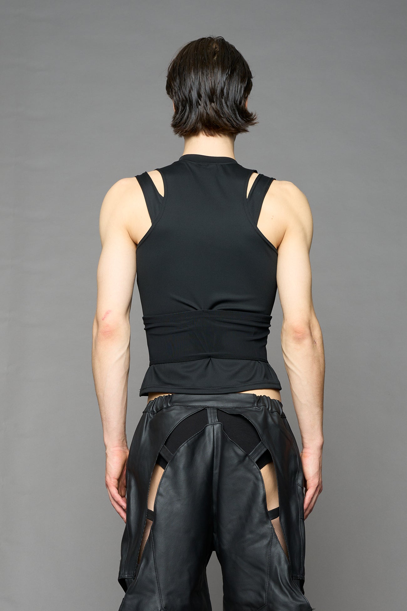 NAMILIA Layered Contour Top - BLACK, xs