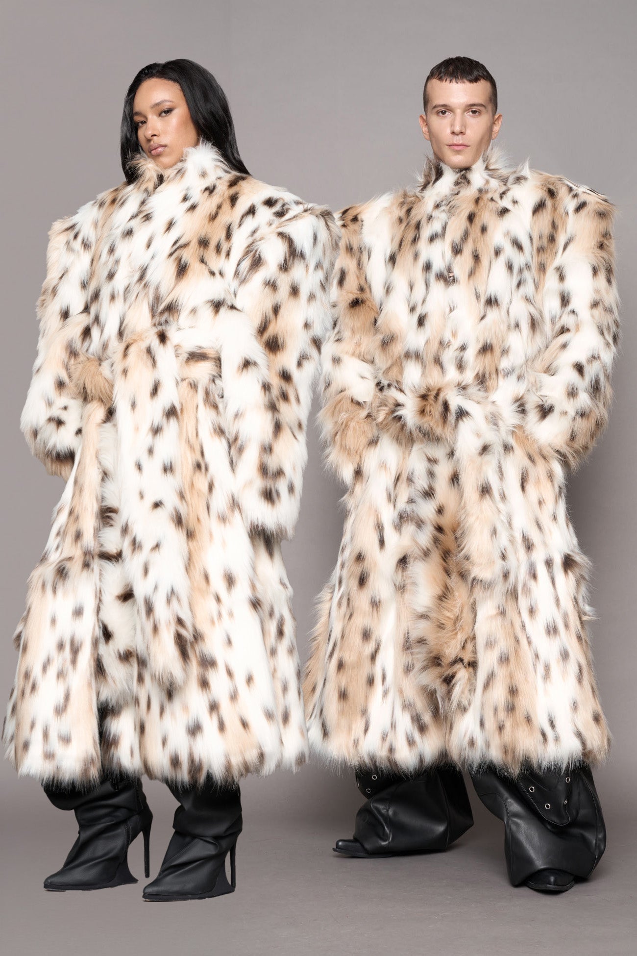 NAMILIA Midnight Faux Fur Coat - snow lynx, s