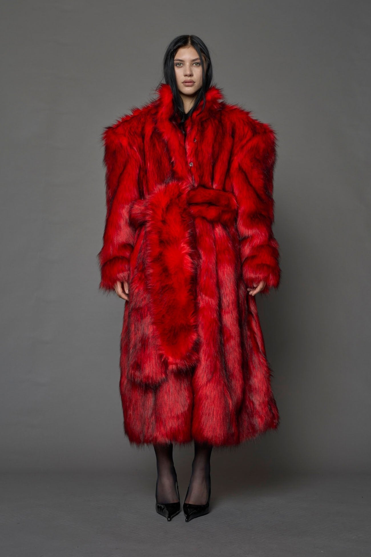NAMILIA Midnight Faux Fur Coat - RED, s