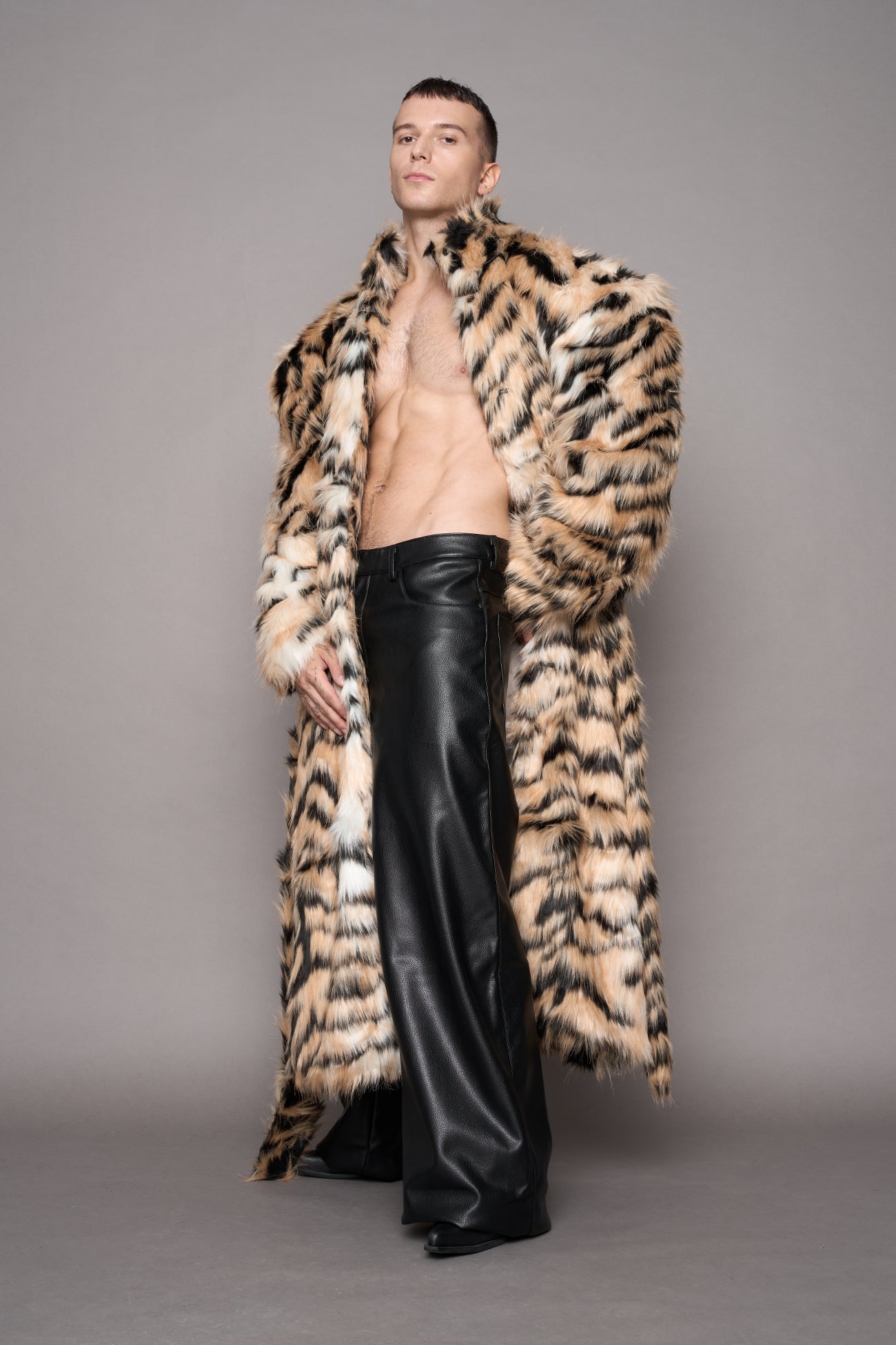NAMILIA Midnight Faux Fur Coat - Tiger, s