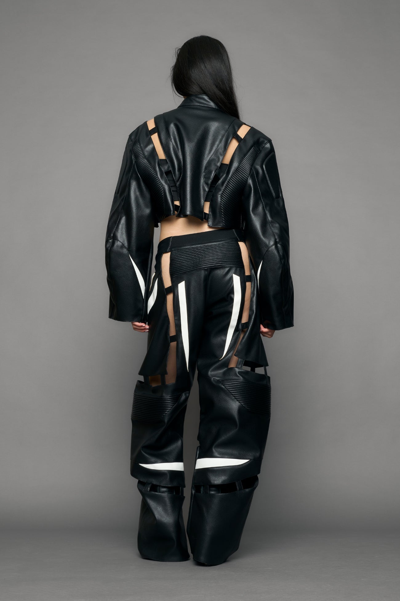 NAMILIA Octane Moto Floating Crop Jacket - black white, xs