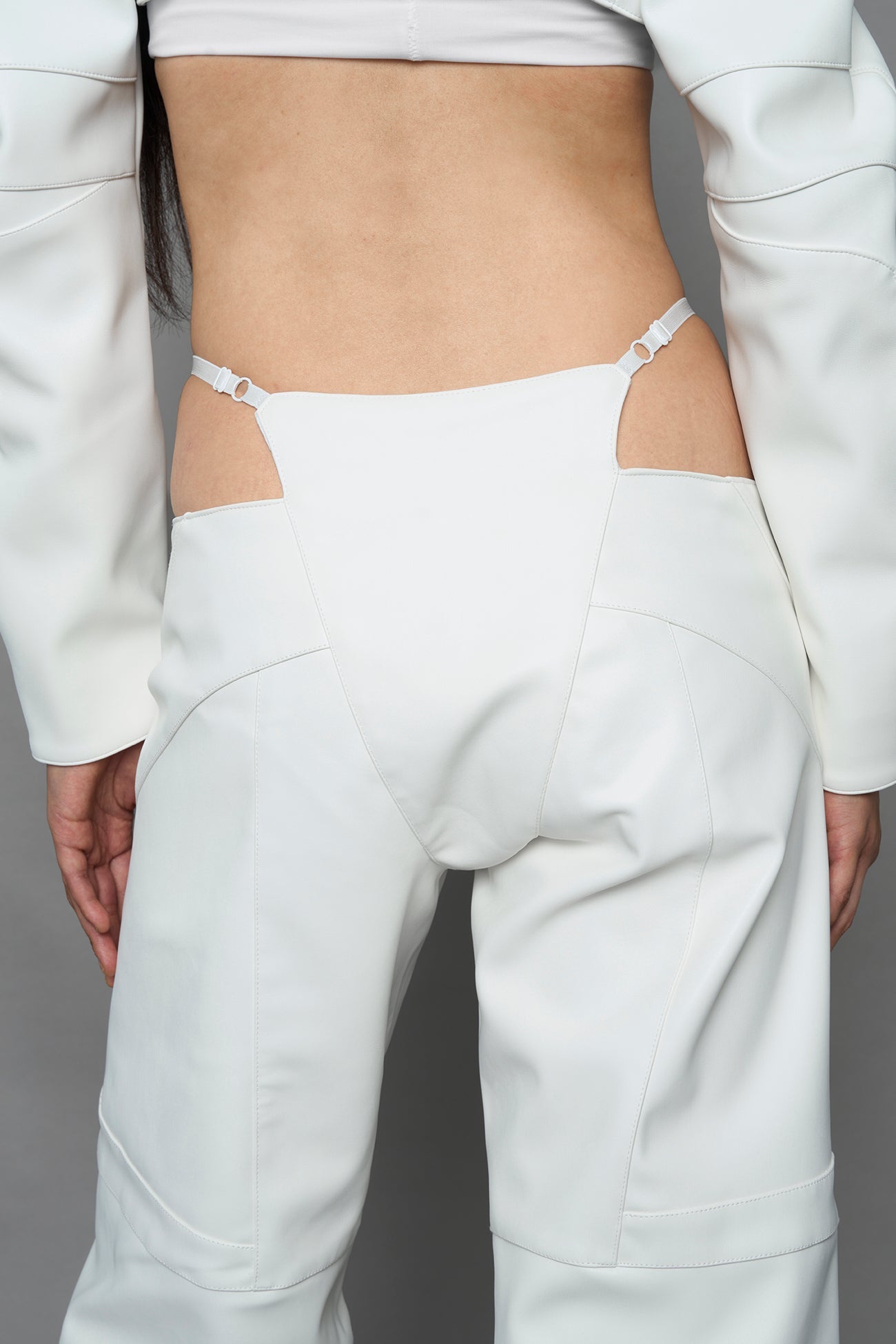 NAMILIA Oversize Thong Pants - WHITE, xs