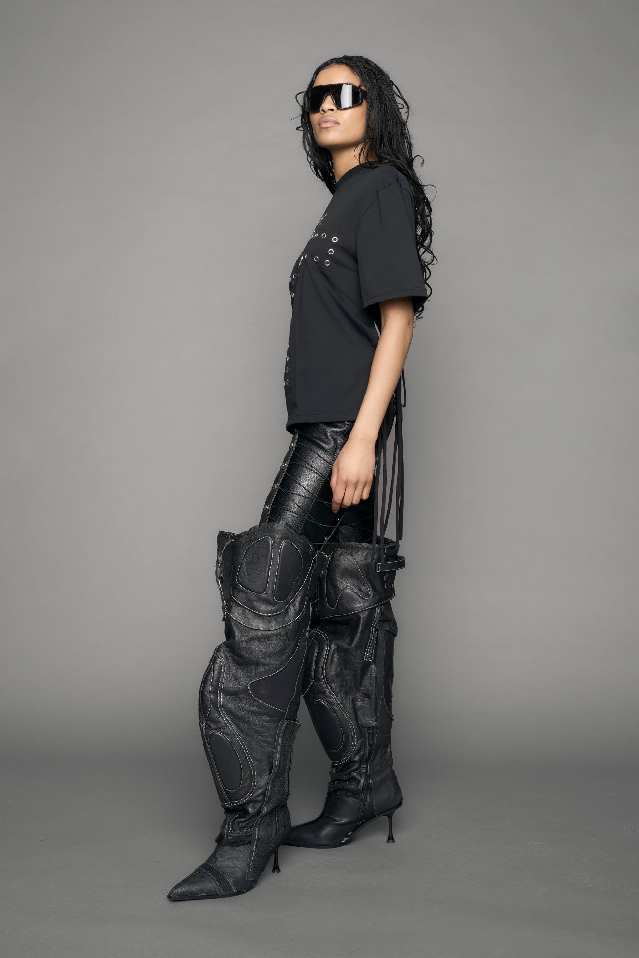 NAMILIA Shredded Chain T-Shirt - black print, xs