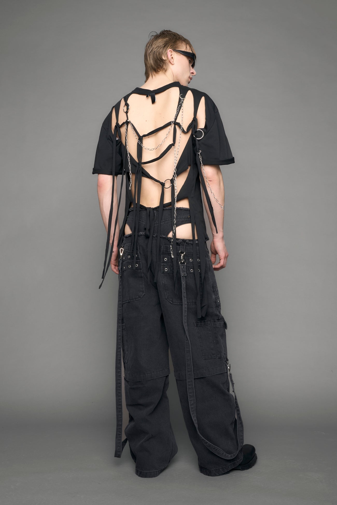 NAMILIA Shredded Chain T-Shirt - black, xs