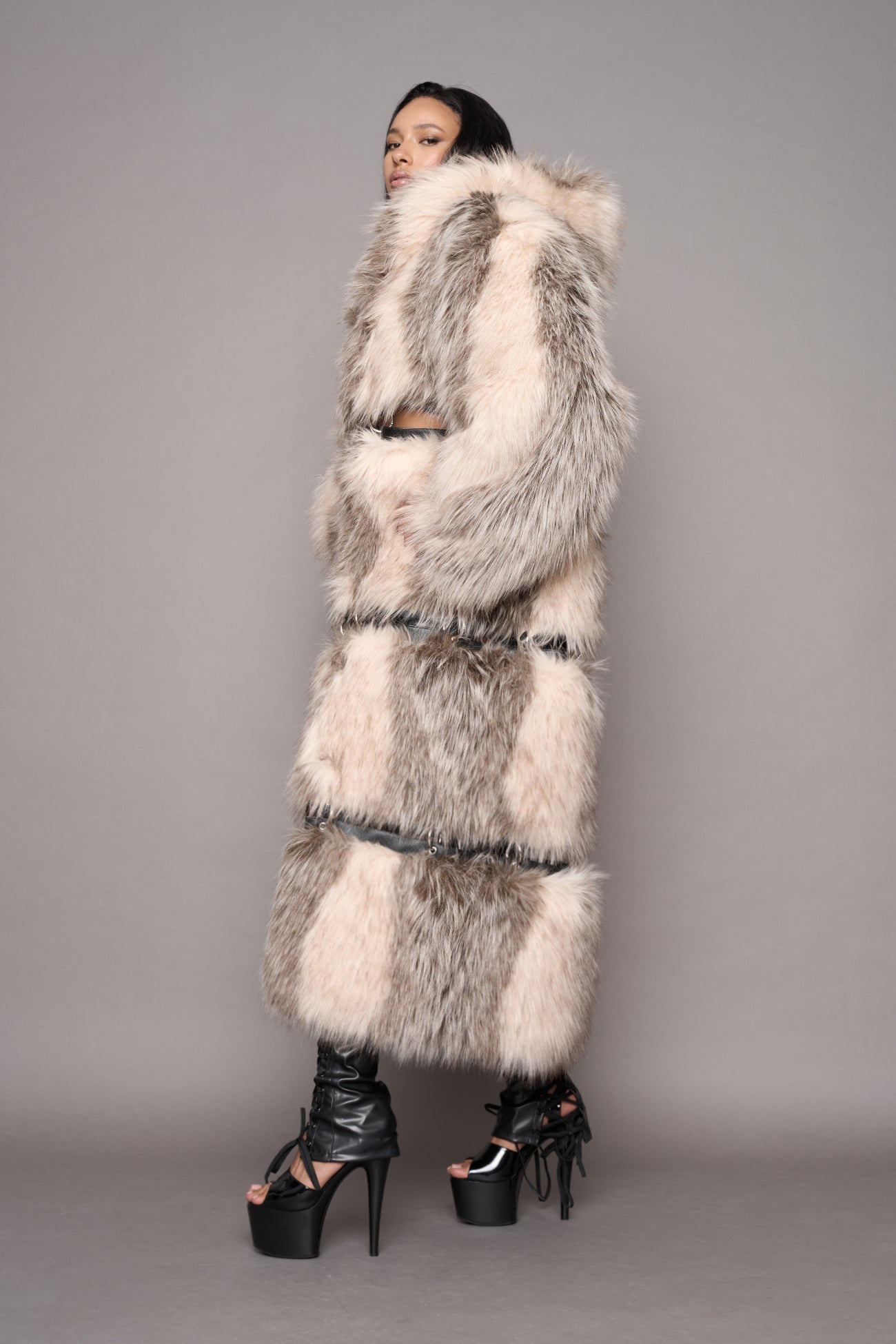 NAMILIA Vip Detachable Faux Fur Coat - dune, s