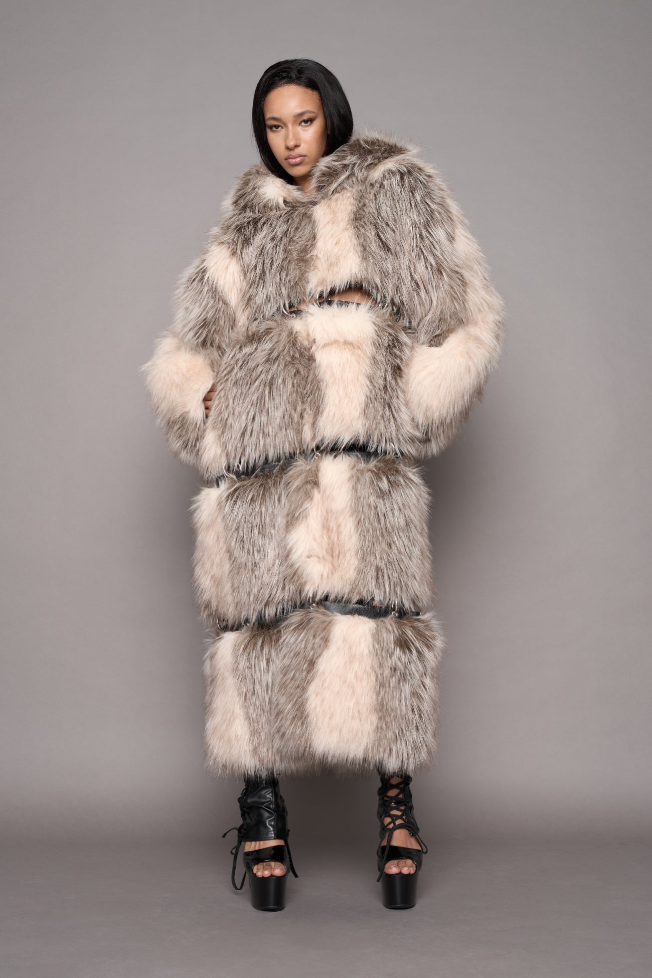 NAMILIA Vip Detachable Faux Fur Coat - dune, s