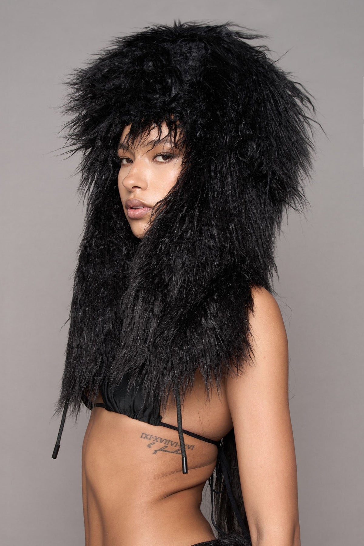 NAMILIA Vip Faux Fur Hat - Black, s