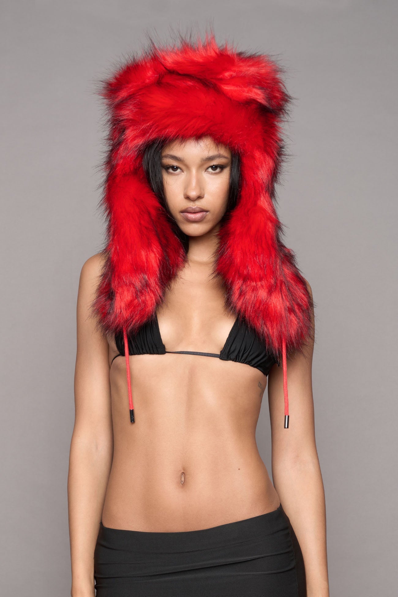 NAMILIA Vip Faux Fur Hat - Red, s